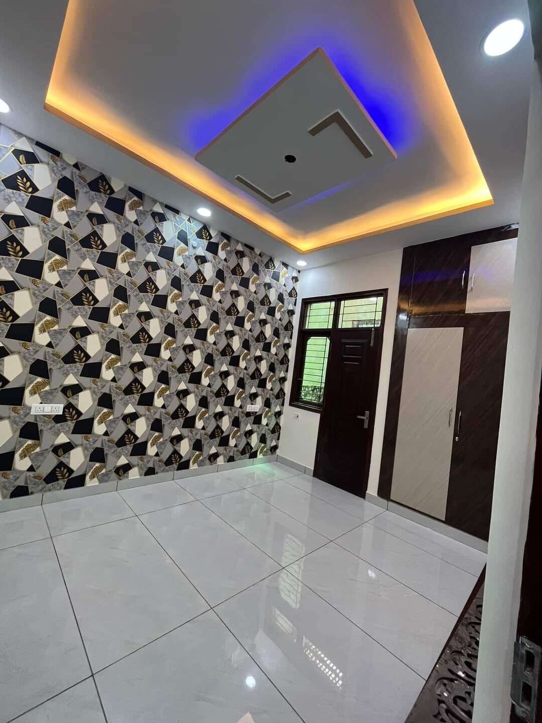 at7 Beautiful Simplx story 2 beds 2 baths house for sale at Jankipuram Extension. Noida