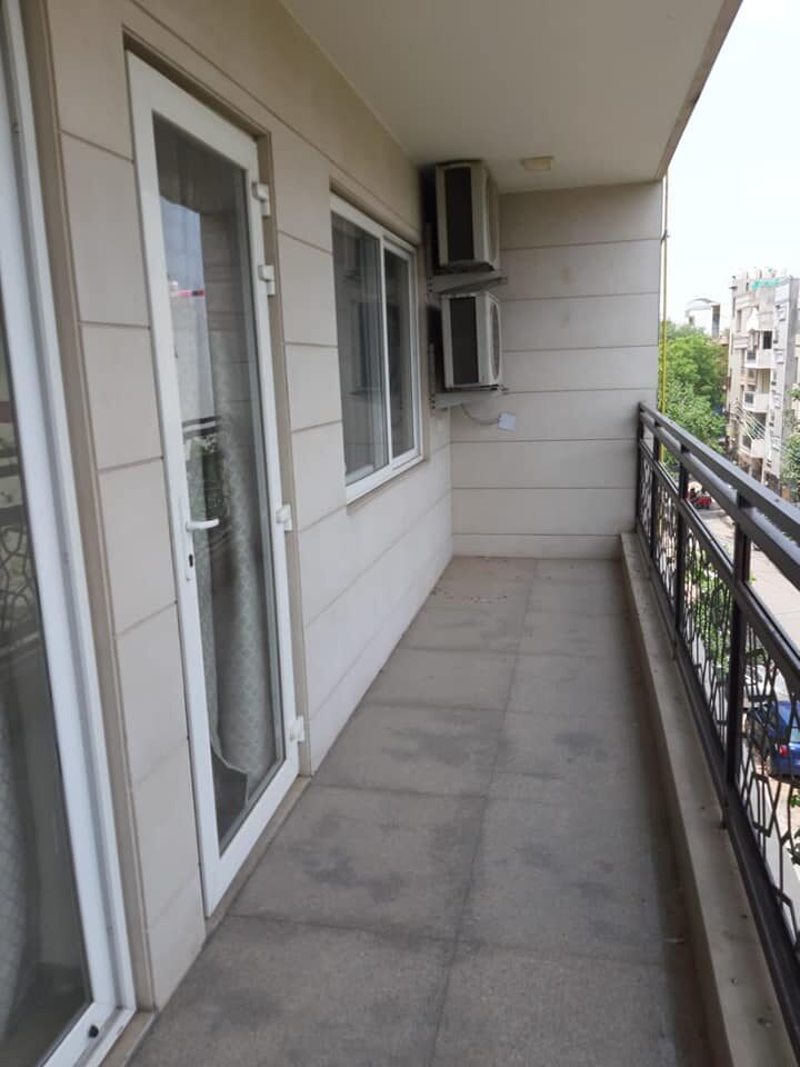 3 Beds furnished flat for rent in Delhi
