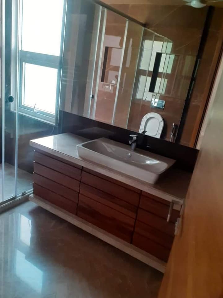 b2 4 beds 3 baths semi furnished available for rent in Saket, Delhi