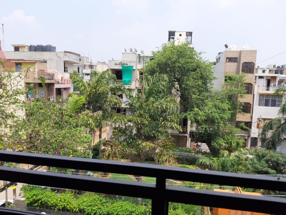 3 Beds furnished flat for rent in Delhi