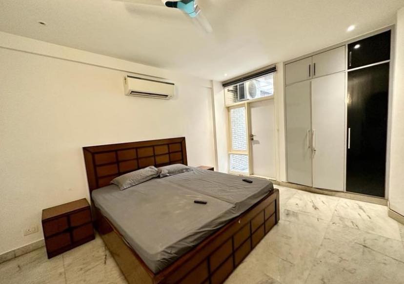 BRAND NEW 1 ROOM LEFT IN 3 BHK FURNISHED FLAT NEAR SAKET METRO DELHI