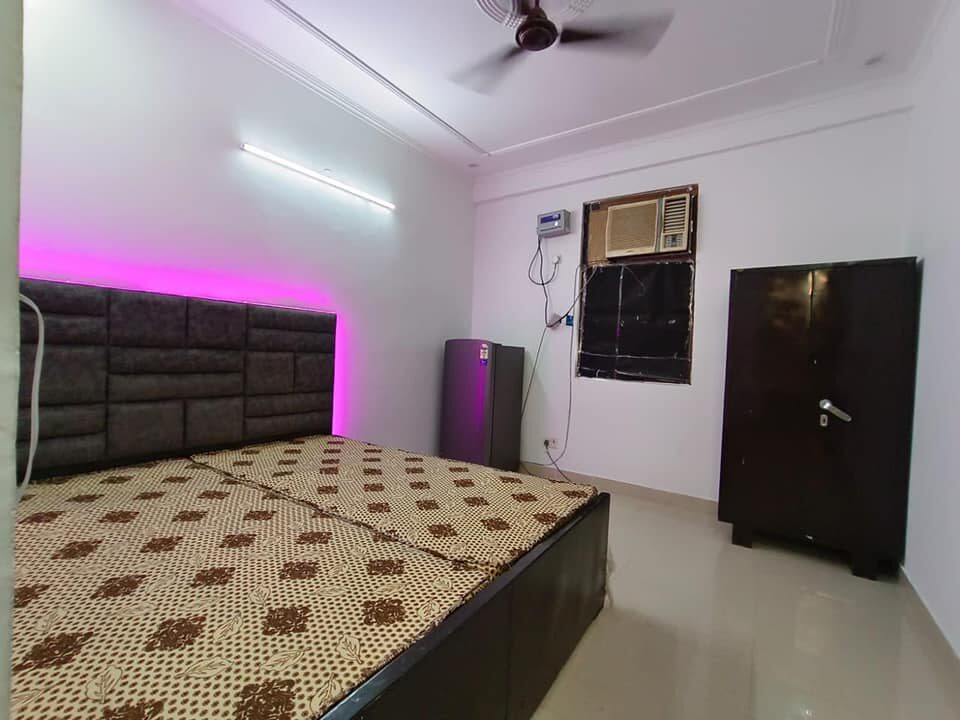 FULLY INDEPENDENT 2 BEDS 1 BATH BRAND NEW FLAT AVAILABLE ON RENT NEAR SAKET METRO STATION 