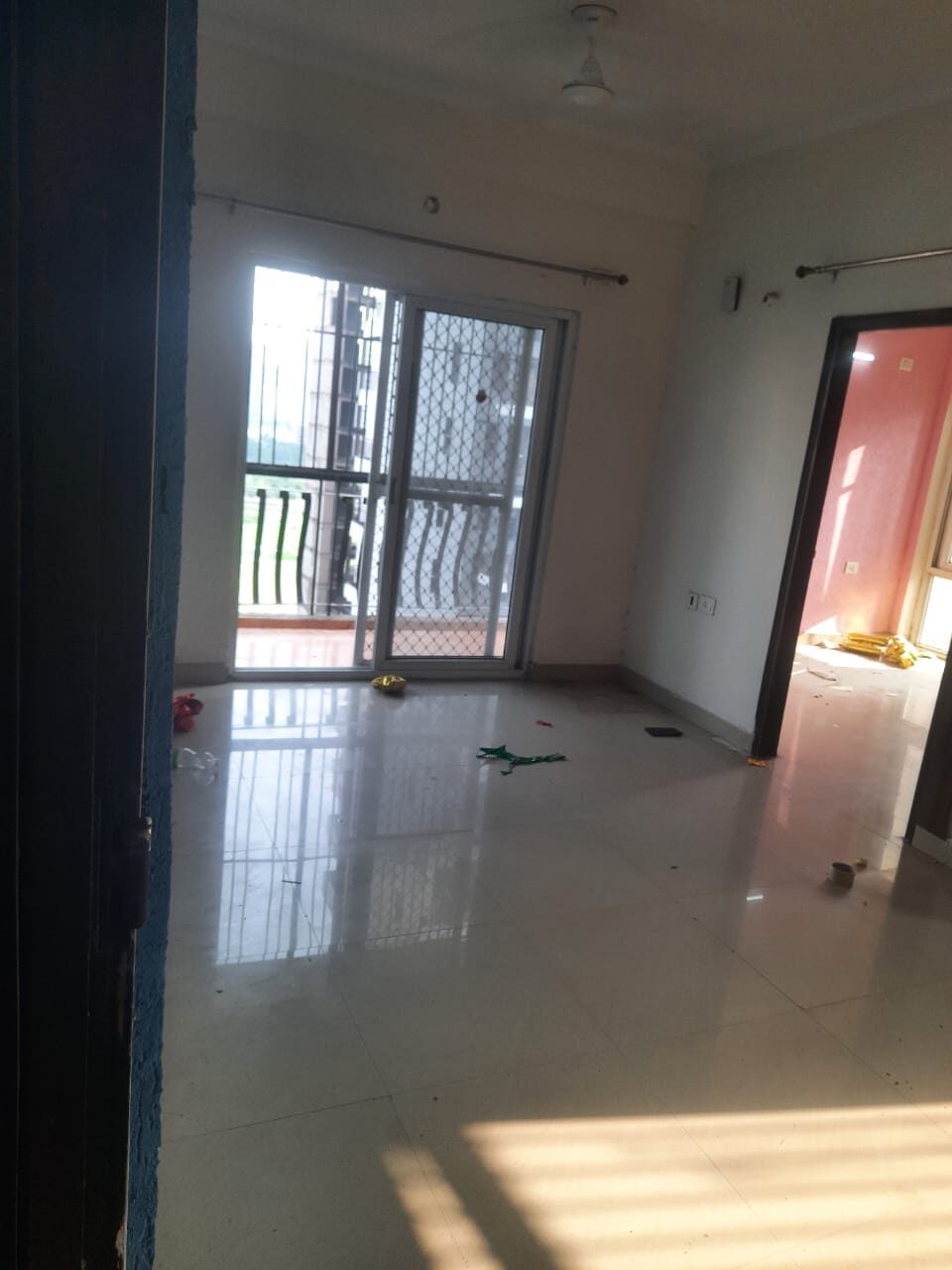 bs2 2 Beds Hall Kitchen for rent in Noida, UP