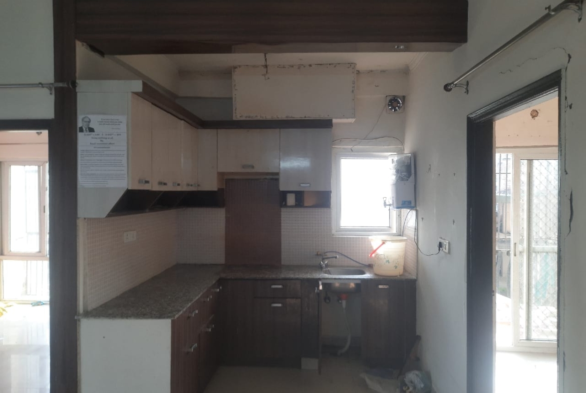 2 Beds Hall Kitchen for rent in Noida, UP
