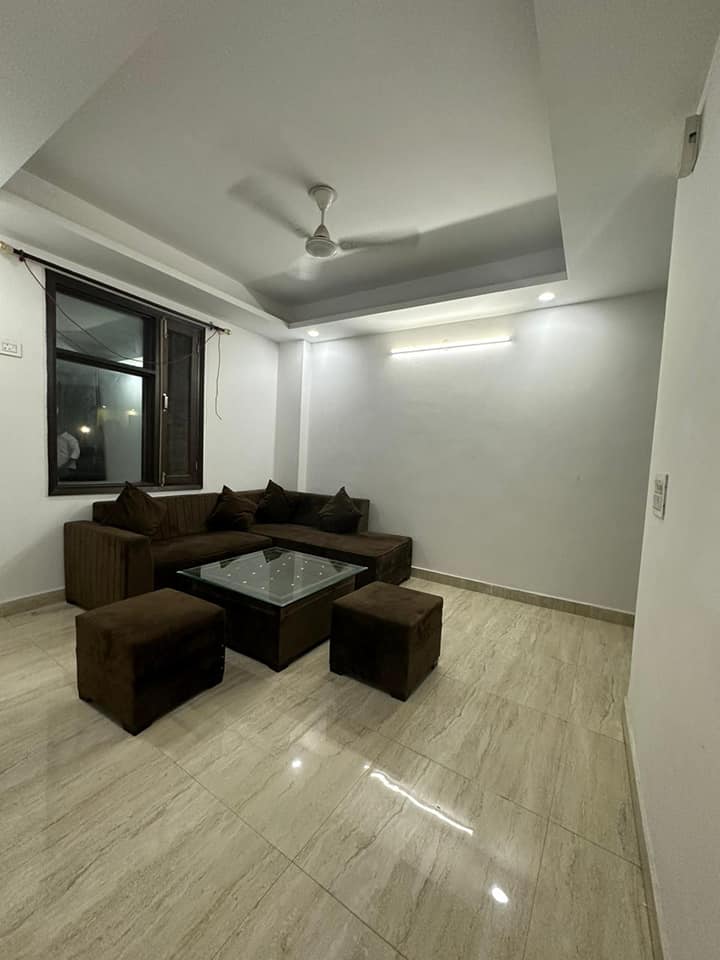 1 bed 1 bath fully furnished a brand new flat available for rent in Saket, Delhi