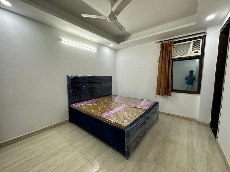 1 bed 1 bath fully furnished a brand new flat available for rent in Saket, Delhi