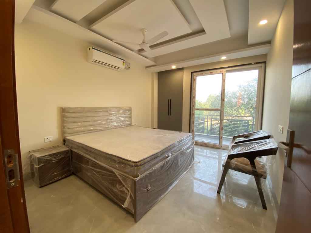 Luxurious 3 Beds 3 Baths – Apartment