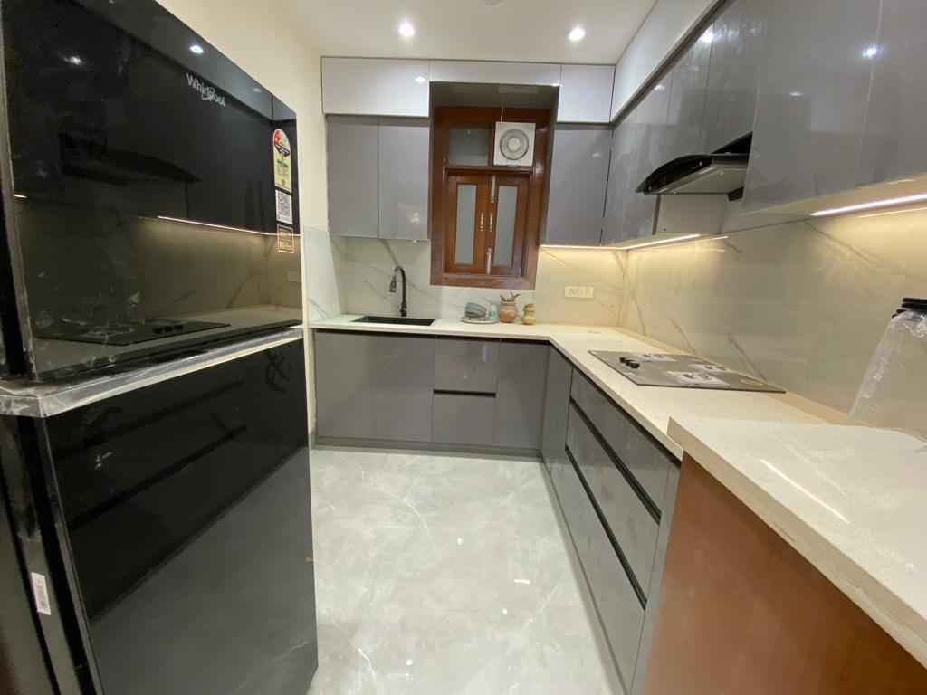 Luxurious 3 Beds 3 Baths – Apartment