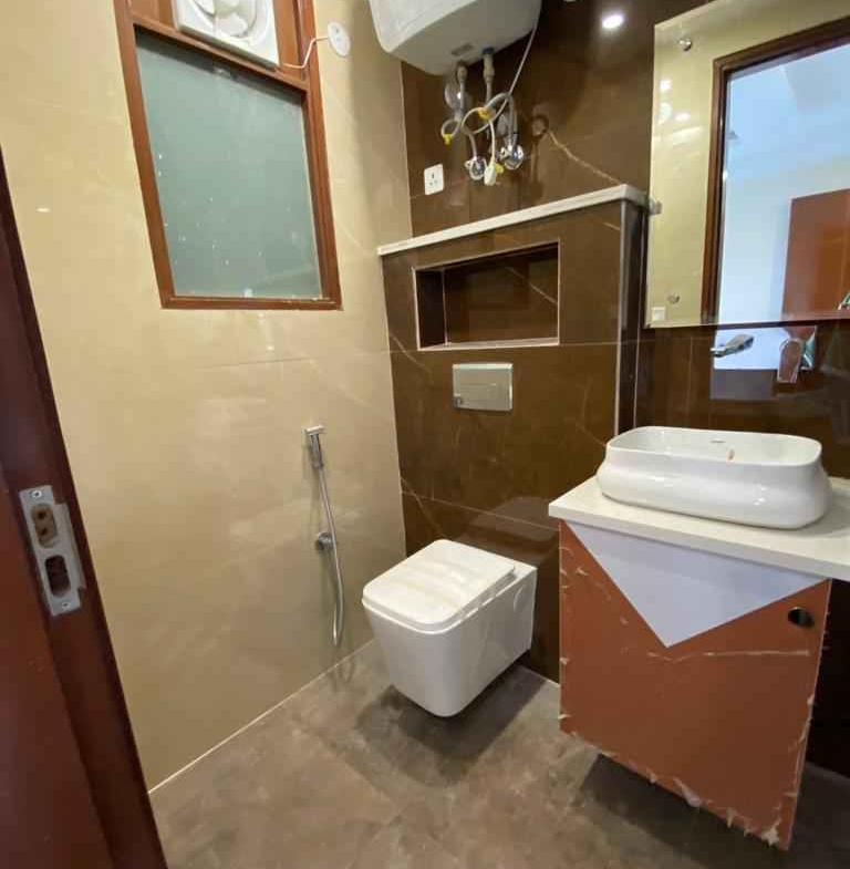 Luxurious 3 Beds 3 Baths – Apartment