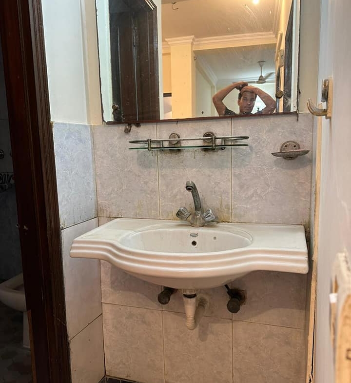 3 beds 3baths Semi furnished a brand new flat available for rent in Saket, Delhi