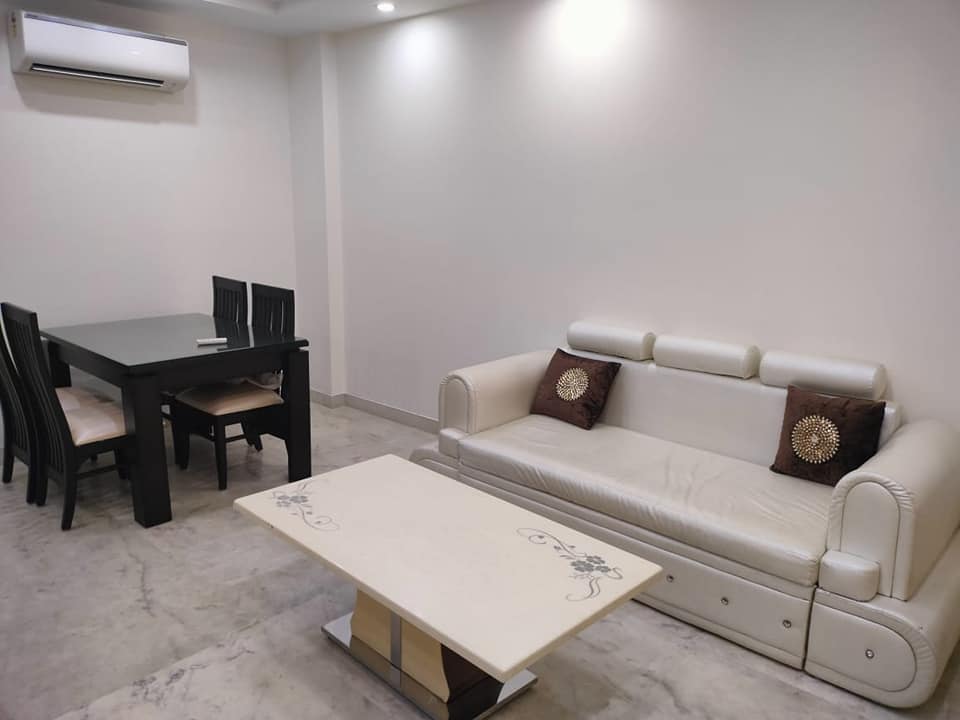 3 Beds 3 Baths Ready to move flat for rent in Lajpath Nagar. Delhi