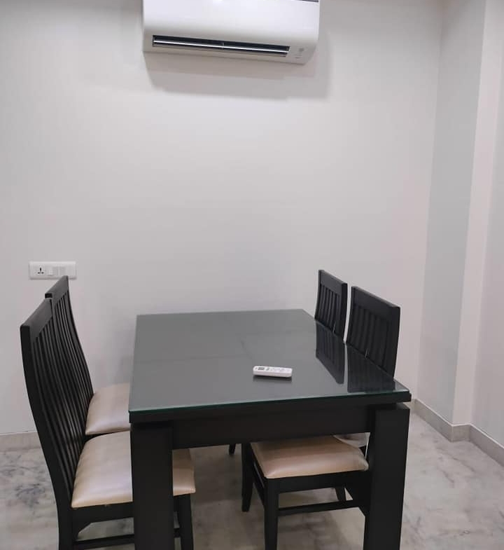 3 Beds 3 Baths Ready to move flat for rent in Lajpath Nagar. Delhi