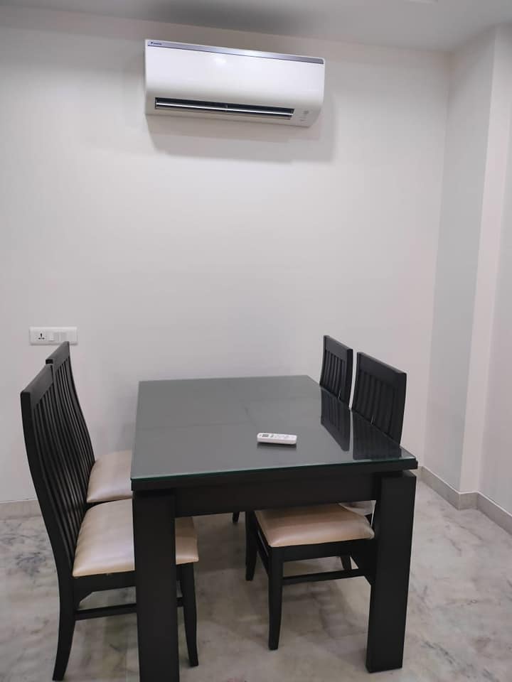 3 Beds 3 Baths Ready to move flat for rent in Lajpath Nagar. Delhi