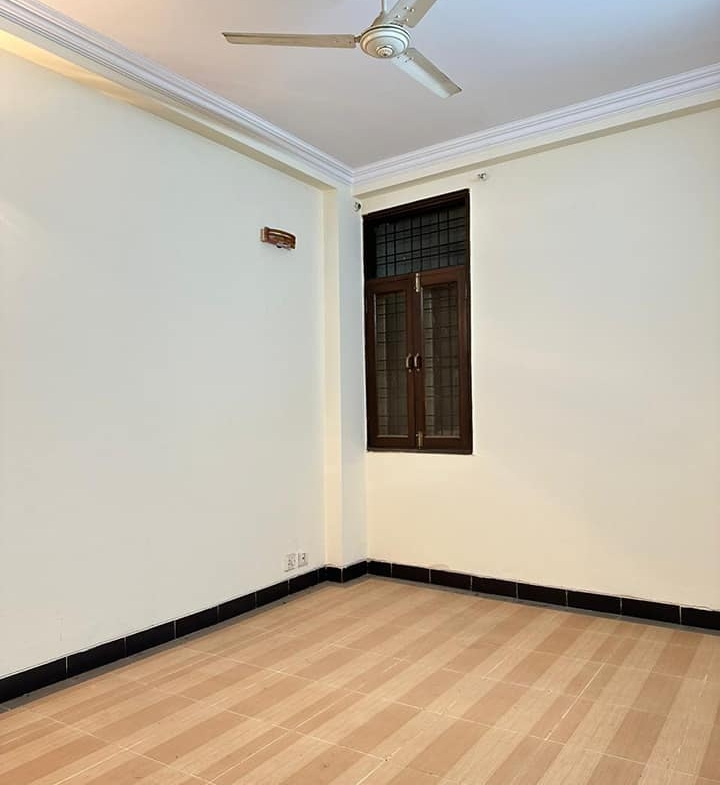 3 beds 3baths Semi furnished a brand new flat available for rent in Saket, Delhi