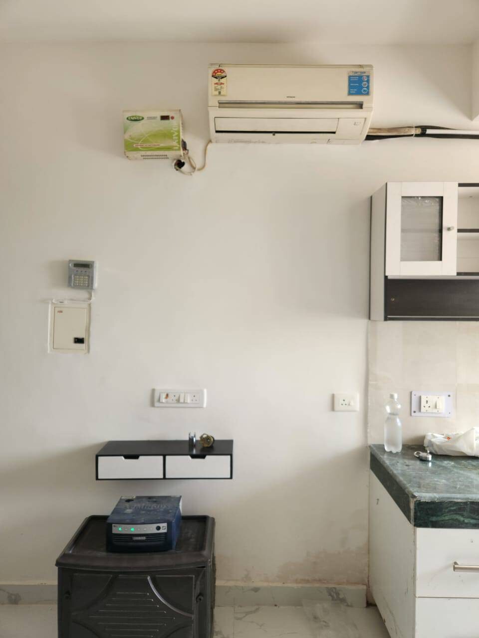 e5 1 Room Kitchen for Rent in Gurugram
