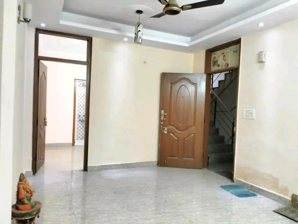 2BEDS FLAT FOR RENT IN SAKET AREA