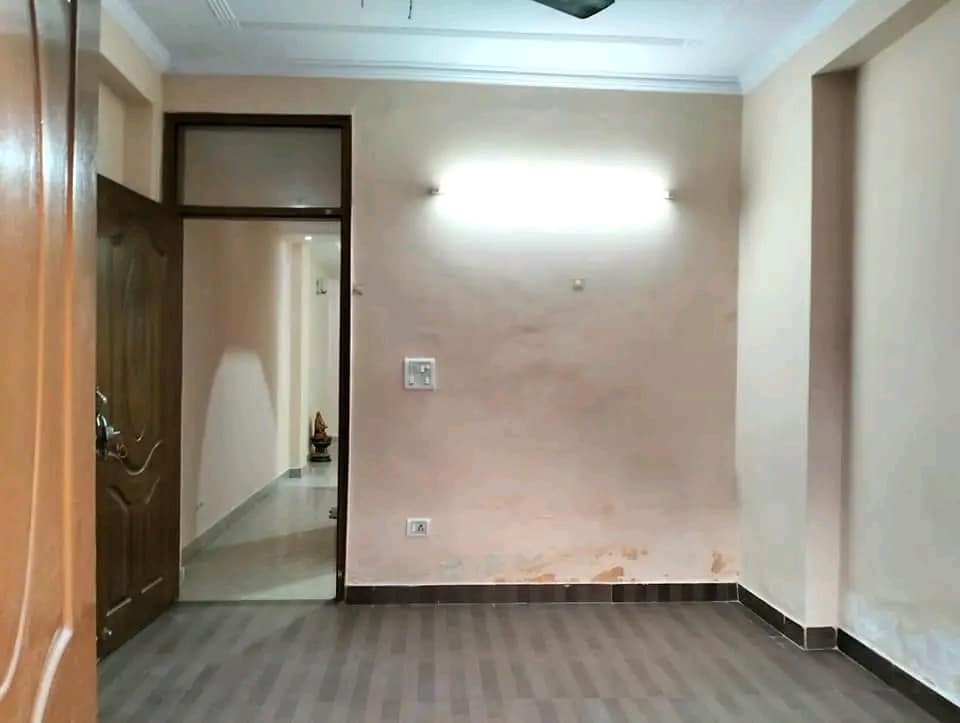2BEDS FLAT FOR RENT IN SAKET AREA