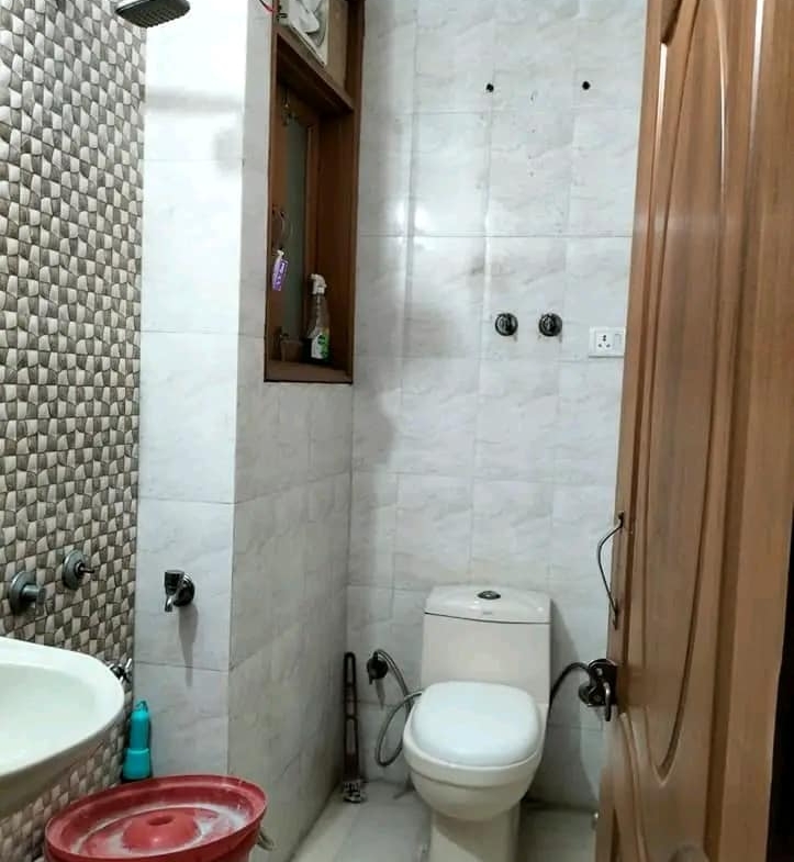 2BEDS FLAT FOR RENT IN SAKET AREA
