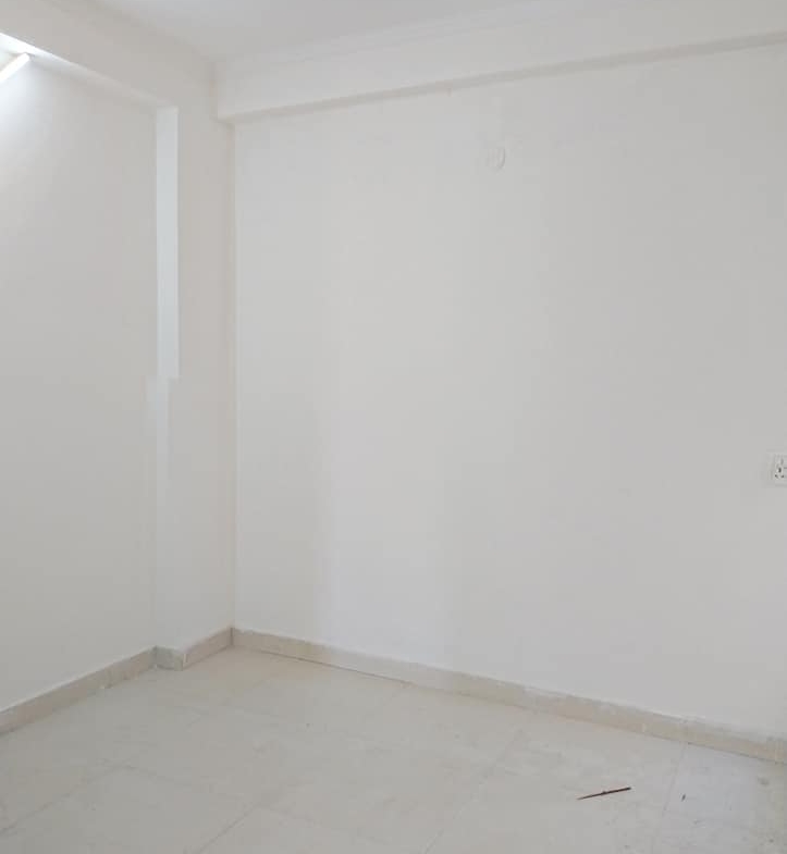 Small Family 1 Bed 1 Bath flat for rent in Saket, Delhi