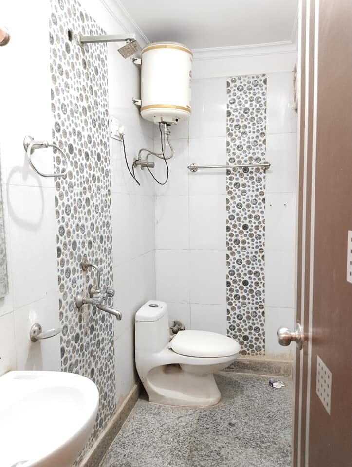 1 Bed 1 Bath Flat for Rent in Saket, Delhi