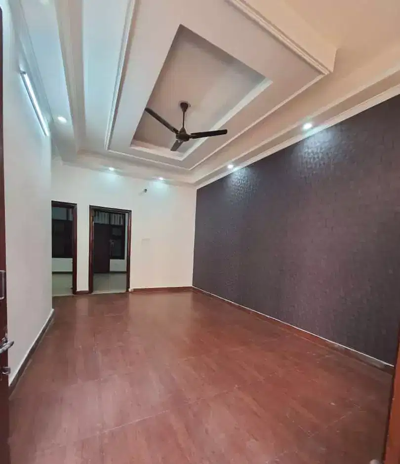 3 Bds – 3 Ba – 1525 ft2 3 bhk independent floor aveailbel in vasundhra ghaziabad vasundhra