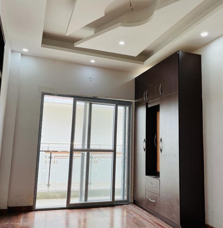 3 Beds 2 Baths flat for Sale in Surajpur, UP
