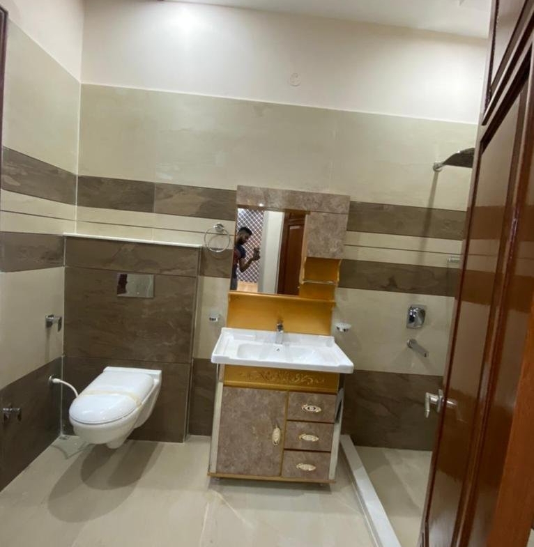 3 beds 3 baths Flat for Sale in Mohali, Punjab