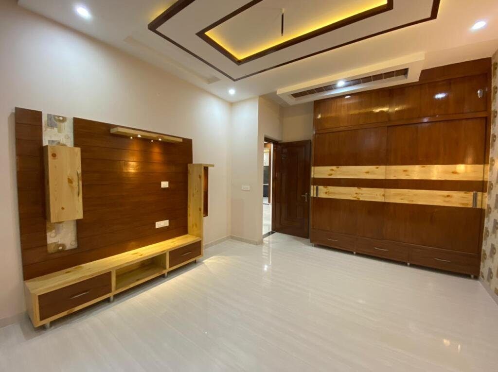 3 beds 3 baths Flat for Sale in Mohali, Punjab