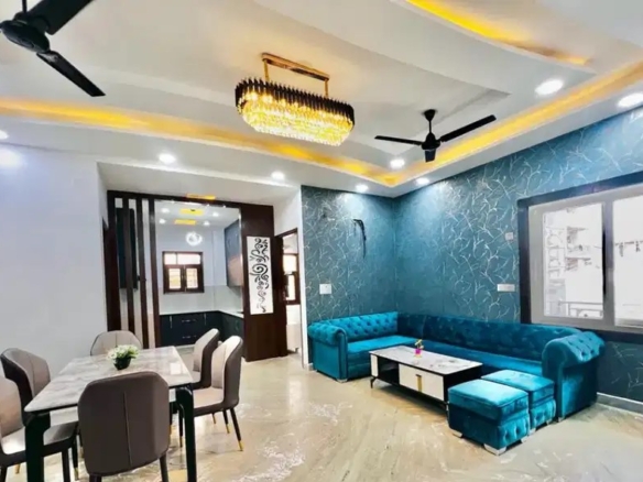 4 Bds – 3 Ba – 1350 ft2 Floor For Sale Fully Furnished 4Bhk In Deep Vihar Sec-24 Rohini