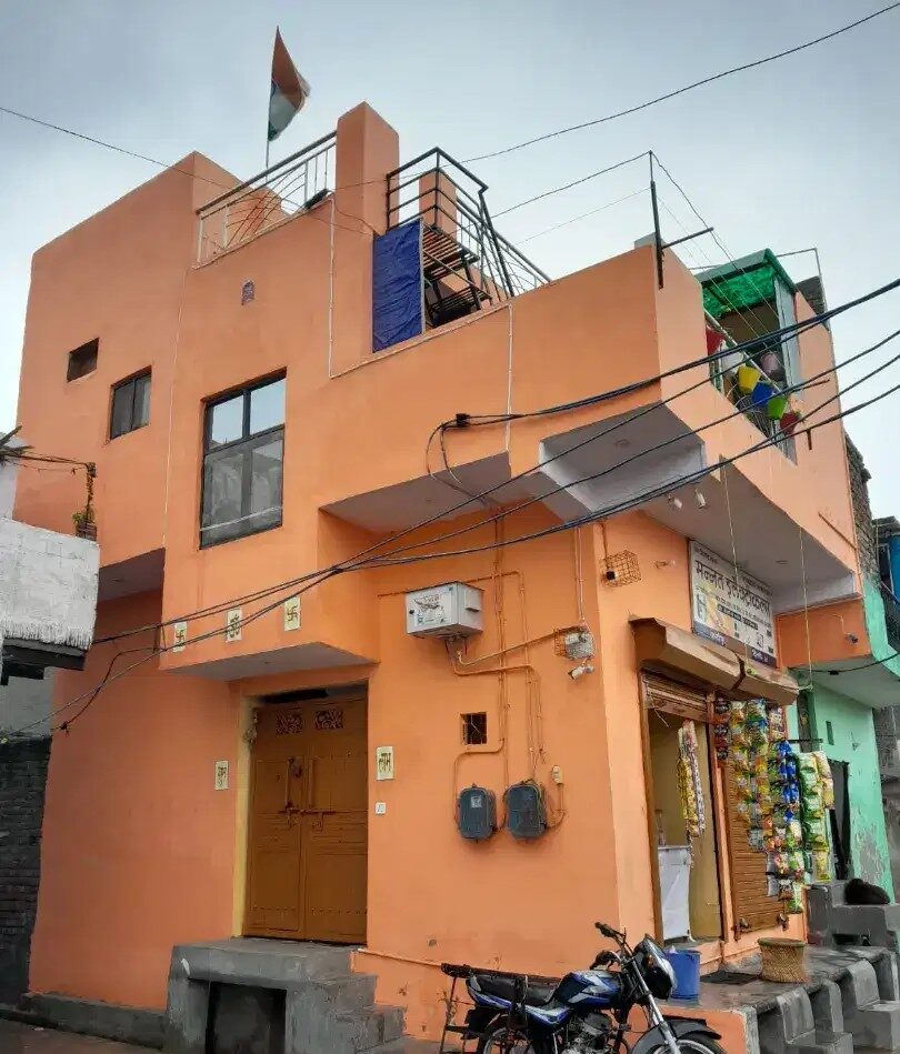 image 2 Bds – 2 Ba – 35 ft2 35 gaj new house 2 room 2 shop lenter ka banaa hua hai