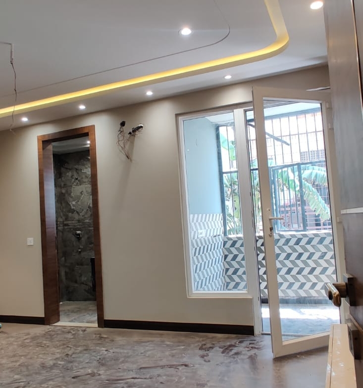 Brand New 3 Bedroom + 3 Washrooms, Builder Floor for Sale in Vikaspuri Delhi