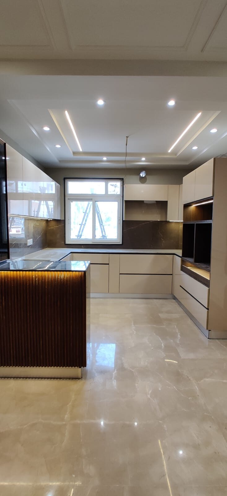 Brand New 3 Bedroom + 3 Washrooms, Builder Floor for Sale in Vikaspuri Delhi