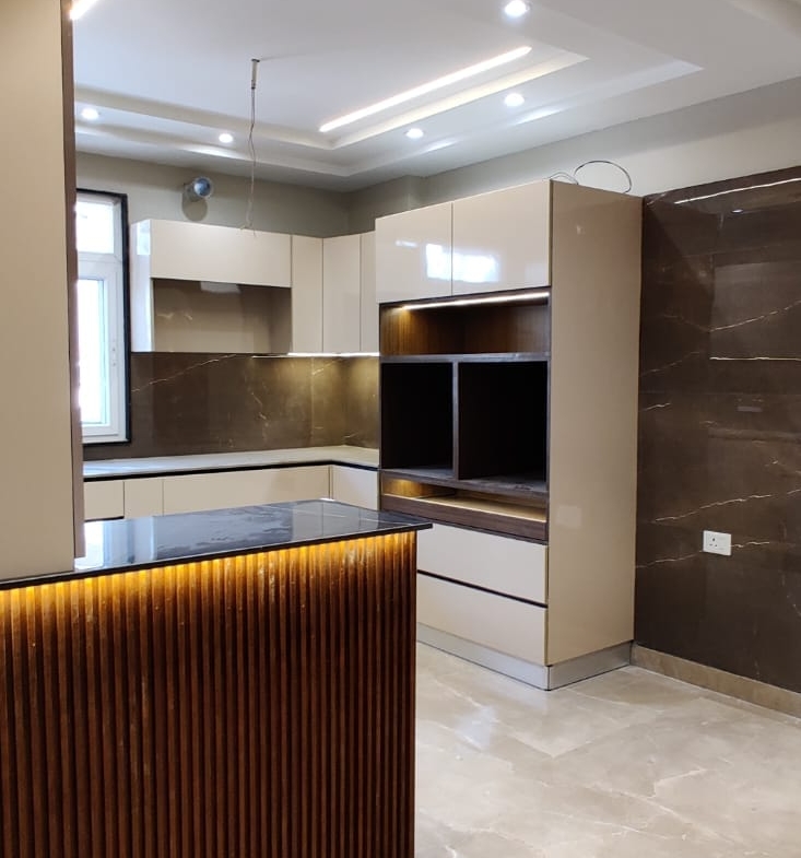Brand New 3 Bedroom + 3 Washrooms, Builder Floor for Sale in Vikaspuri Delhi