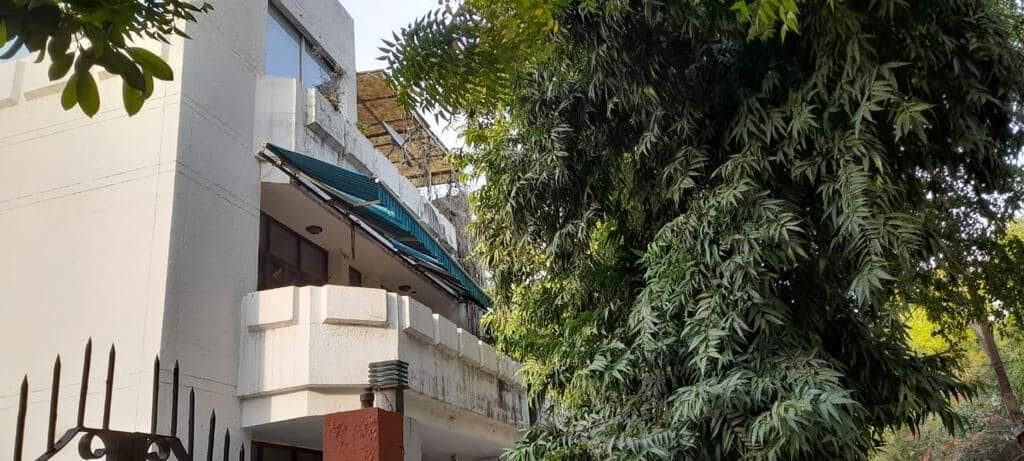 3 Storey- 11 Beds 11 Baths newly Renovated house for Sale in Noida