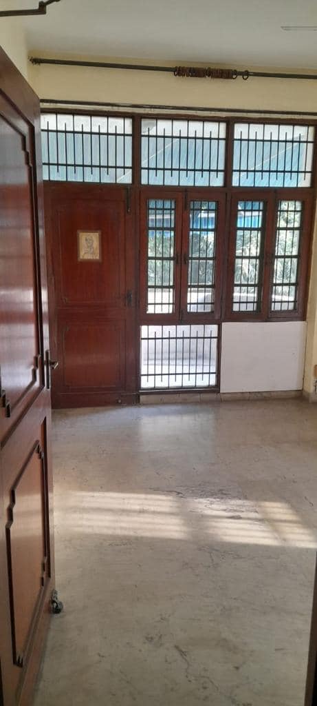 3 Storey- 11 Beds 11 Baths newly Renovated house for Sale in Noida