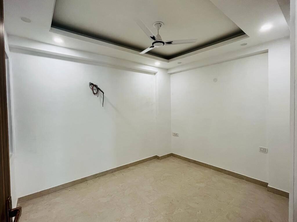 1 Bed 1 Bath Fully furnished flat for rent in Saket, Delhi