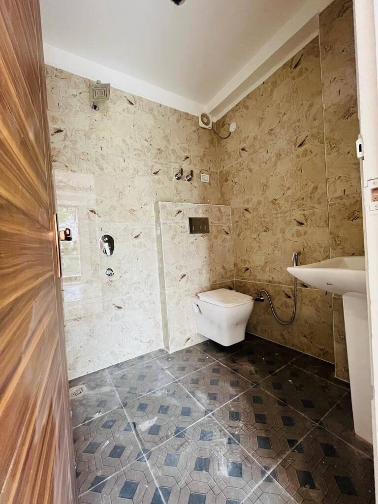 kk4 1 Bed 1 Bath Fully furnished flat for rent in Saket, Delhi