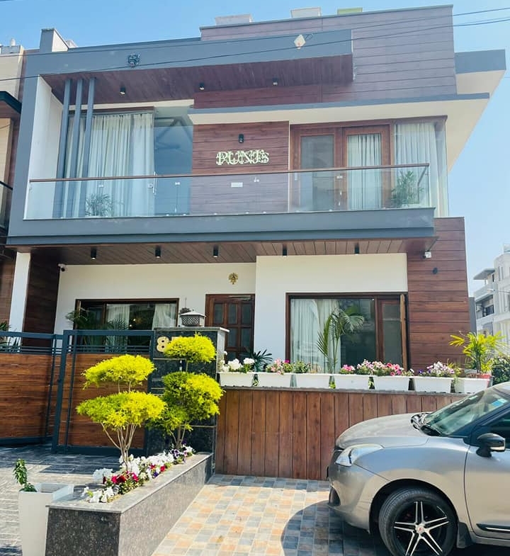 4 Beds 4 Baths Corner Duplex available for sale in Zirakpur, Punjab