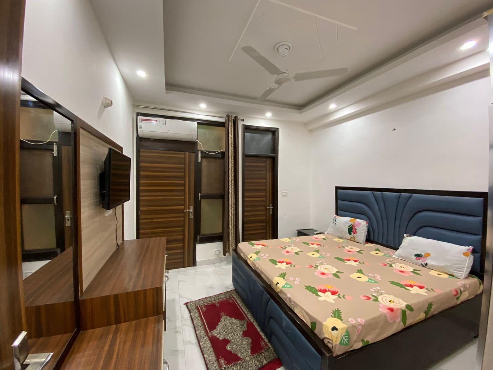 md5 4 beds 4 baths fully furnished apartment for sale in Delhi