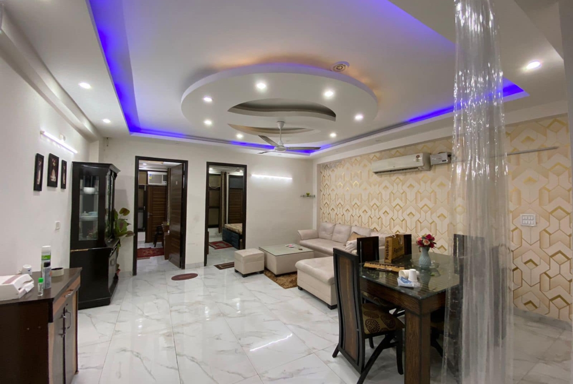 4 beds 4 baths fully furnished apartment for sale in Delhi