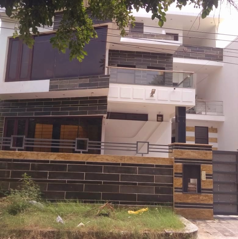 7 Beds with attached baths for resale in Mohali, Punjab
