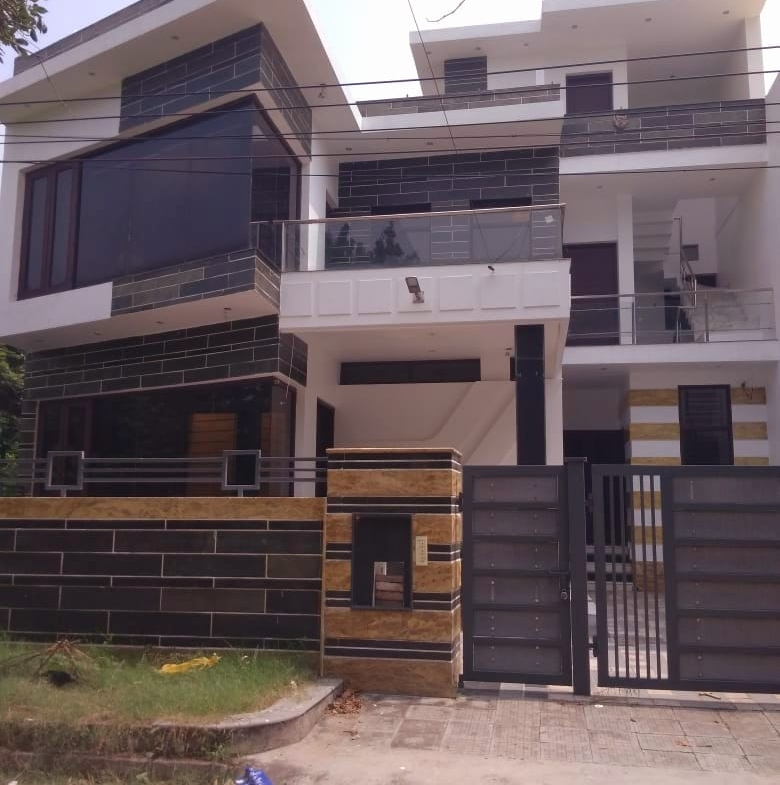 7 Beds with attached baths for resale in Mohali, Punjab