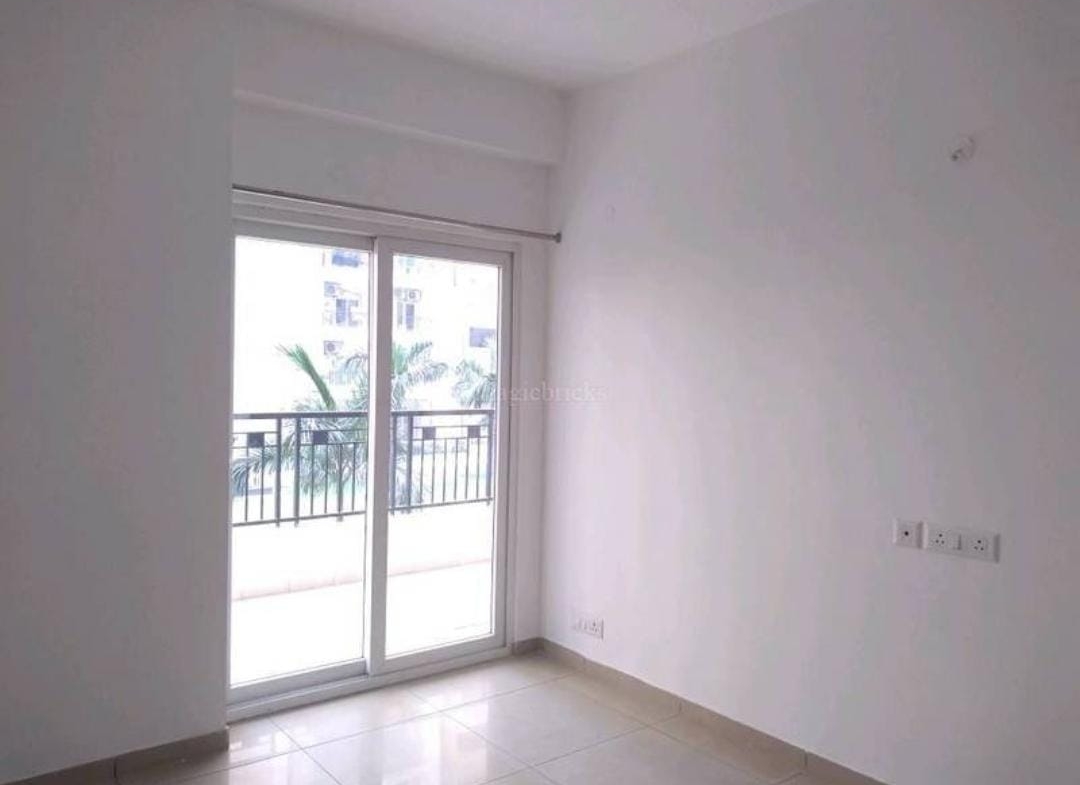 3 Beds 3 Baths + servant flat for Sale in Noida, UP