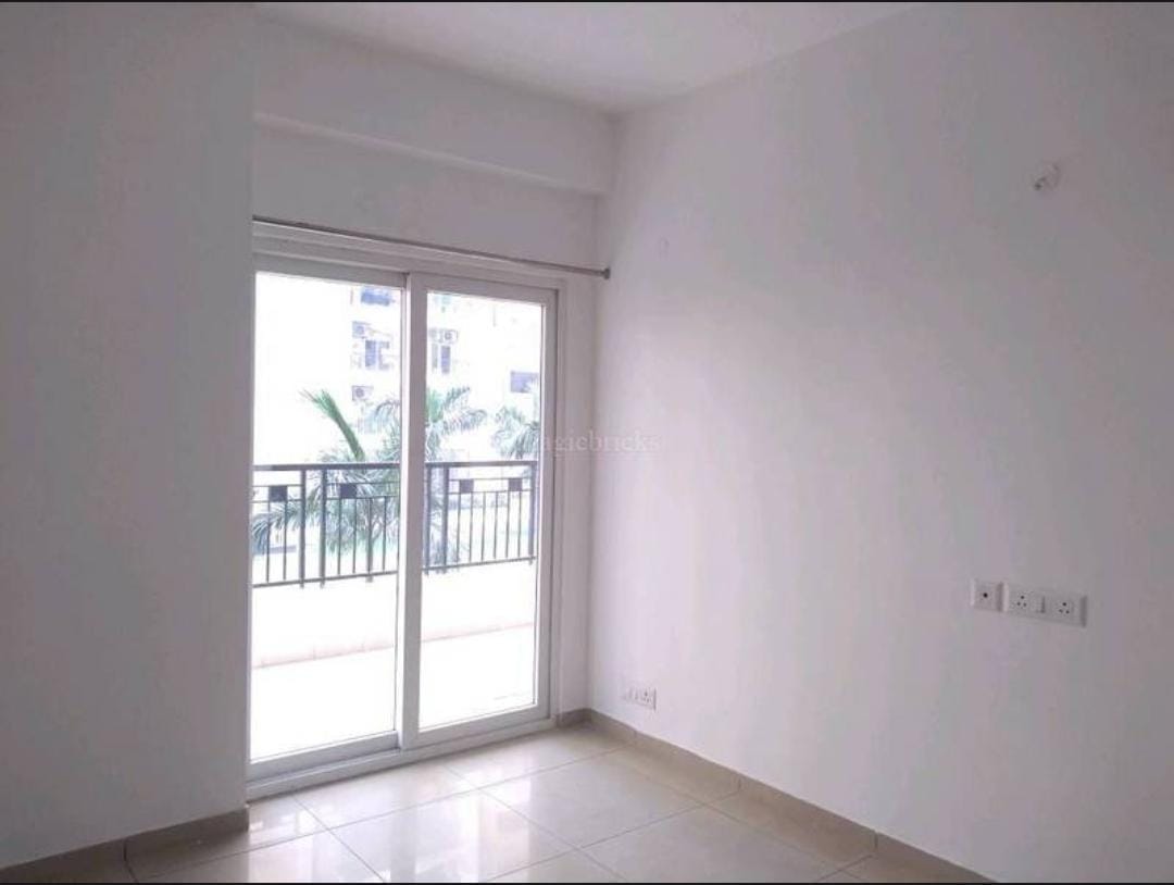 n3 3 Beds 3 Baths + servant flat for Sale in Noida, UP