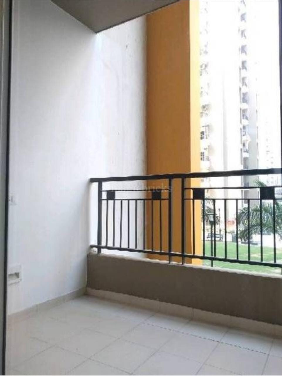 n4 3 Beds 3 Baths + servant flat for Sale in Noida, UP