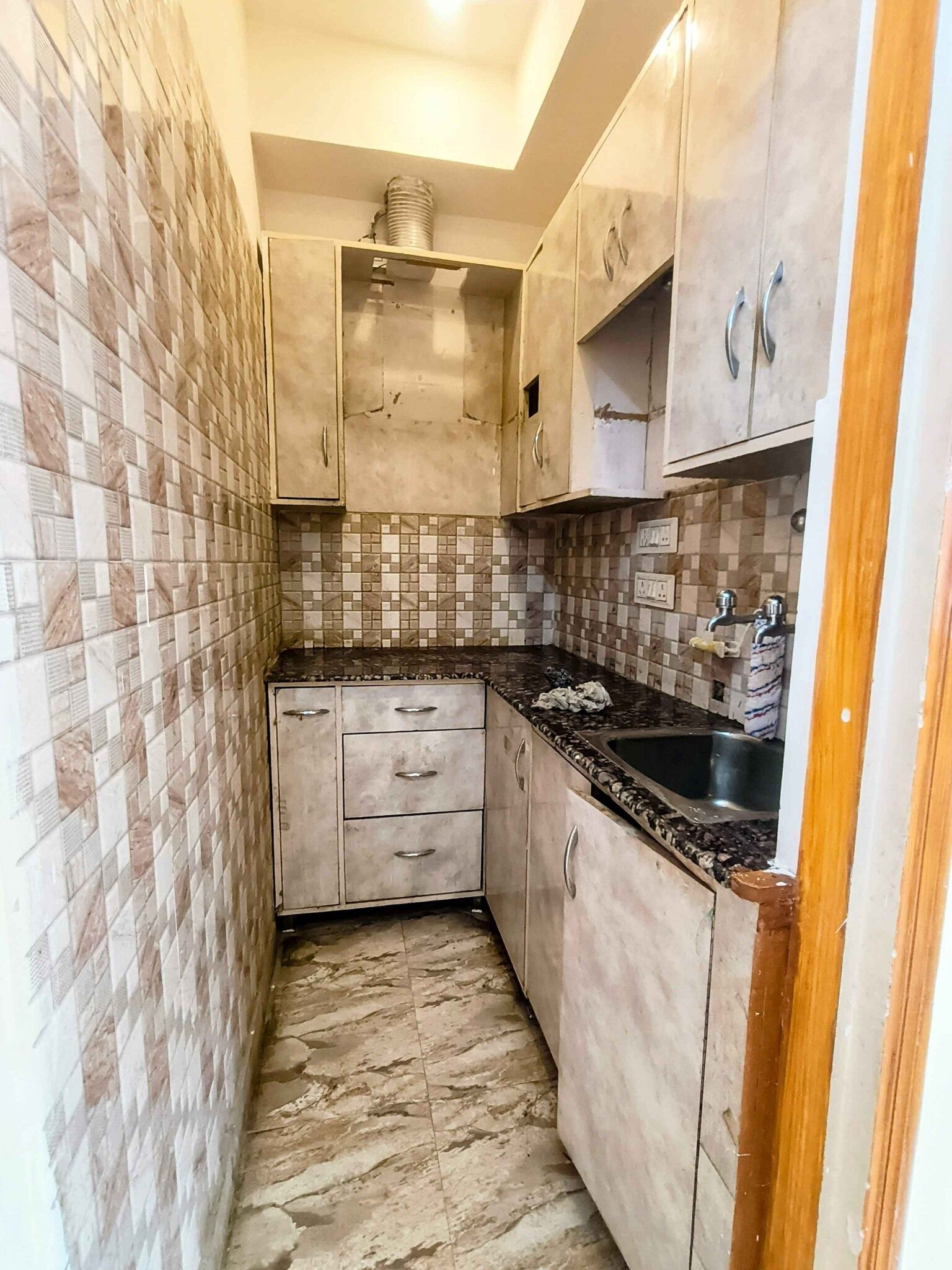 n6 1 Bed 1 Bath – Apartment on rent in Delhi