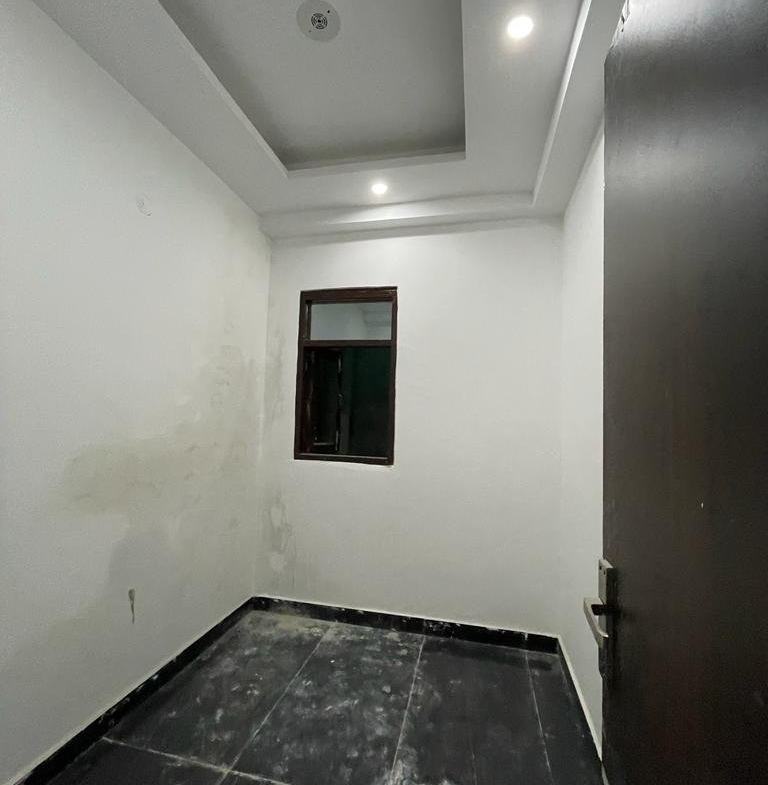 Ready to Move 3 beds 3 baths House for Sale in Noida Extn. UP