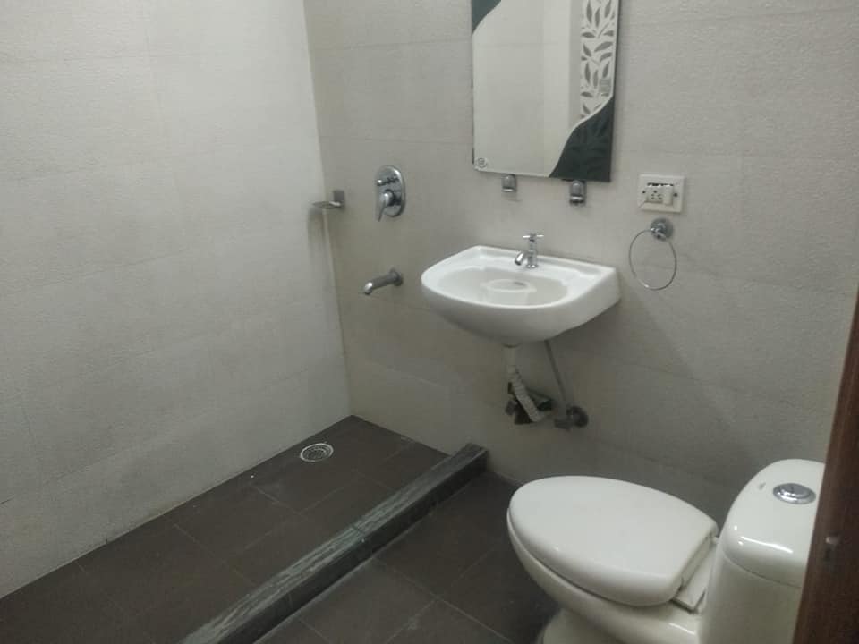 ONLY FOR GIRLS 1Bed 1Bath flat Fully Furnished in Saket, Delhi