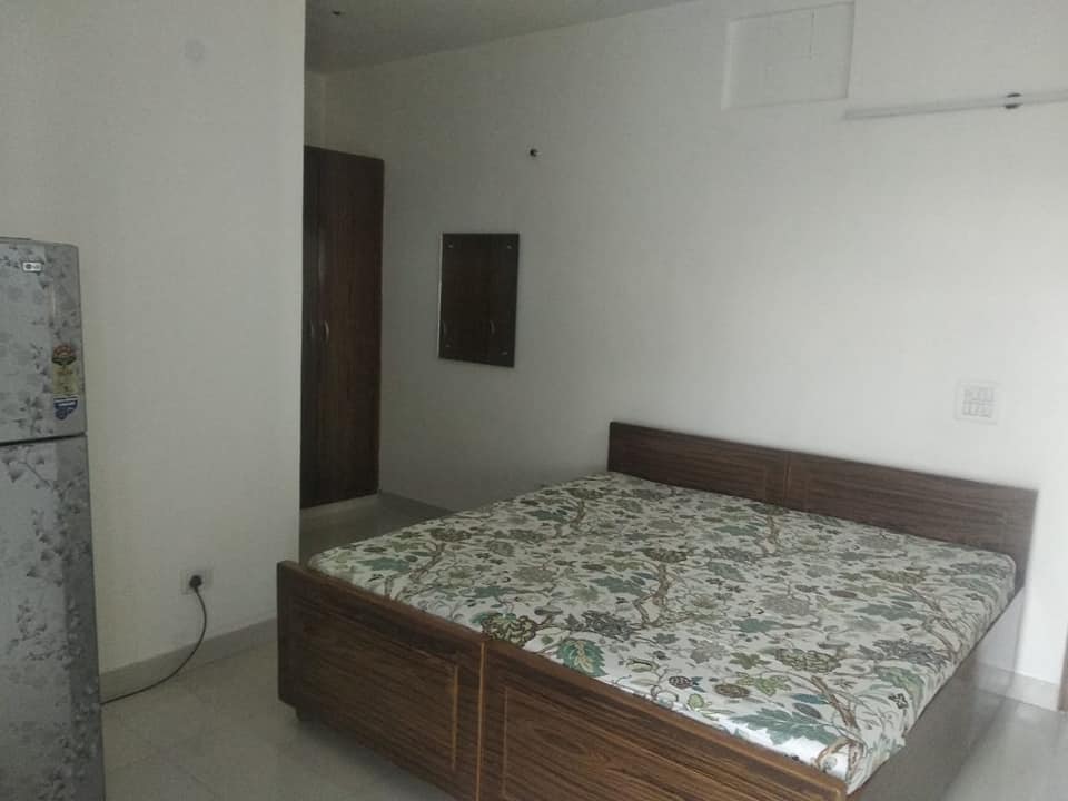 ONLY FOR GIRLS 1Bed 1Bath flat Fully Furnished in Saket, Delhi