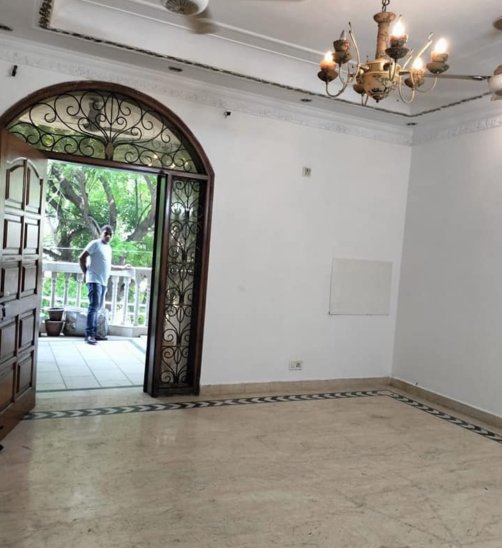 1st Floor Unfurnished 2Beds 1 Baths flat for rent in Malviya Nagar, Delhi